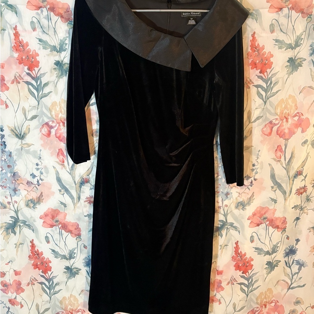 Jessica Howard Black Velvet Long Sleeve Dress